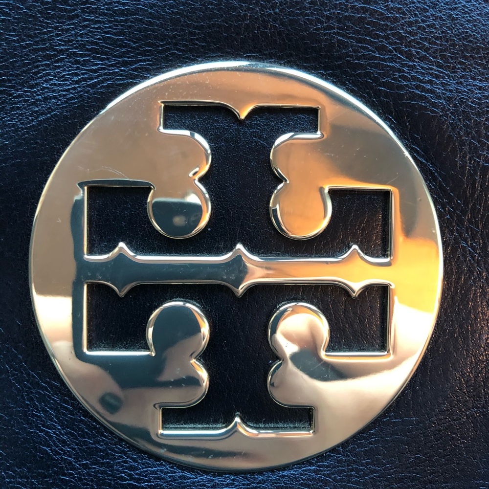 Tory Burch Black Reva Clutch with Strap - Picture 4 of 7